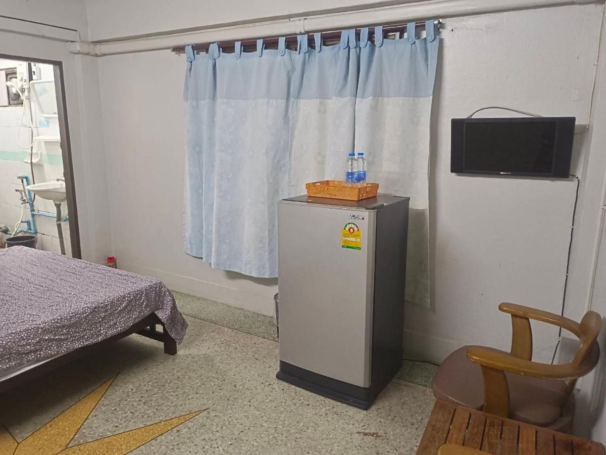 ห้องพักสุขสบายวังหลัง バンコク都 エクステリア 写真